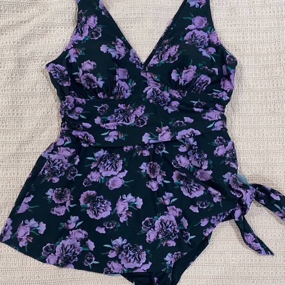 TORRID asymmetrical hem wireless swim dress - Picture 3 of 3